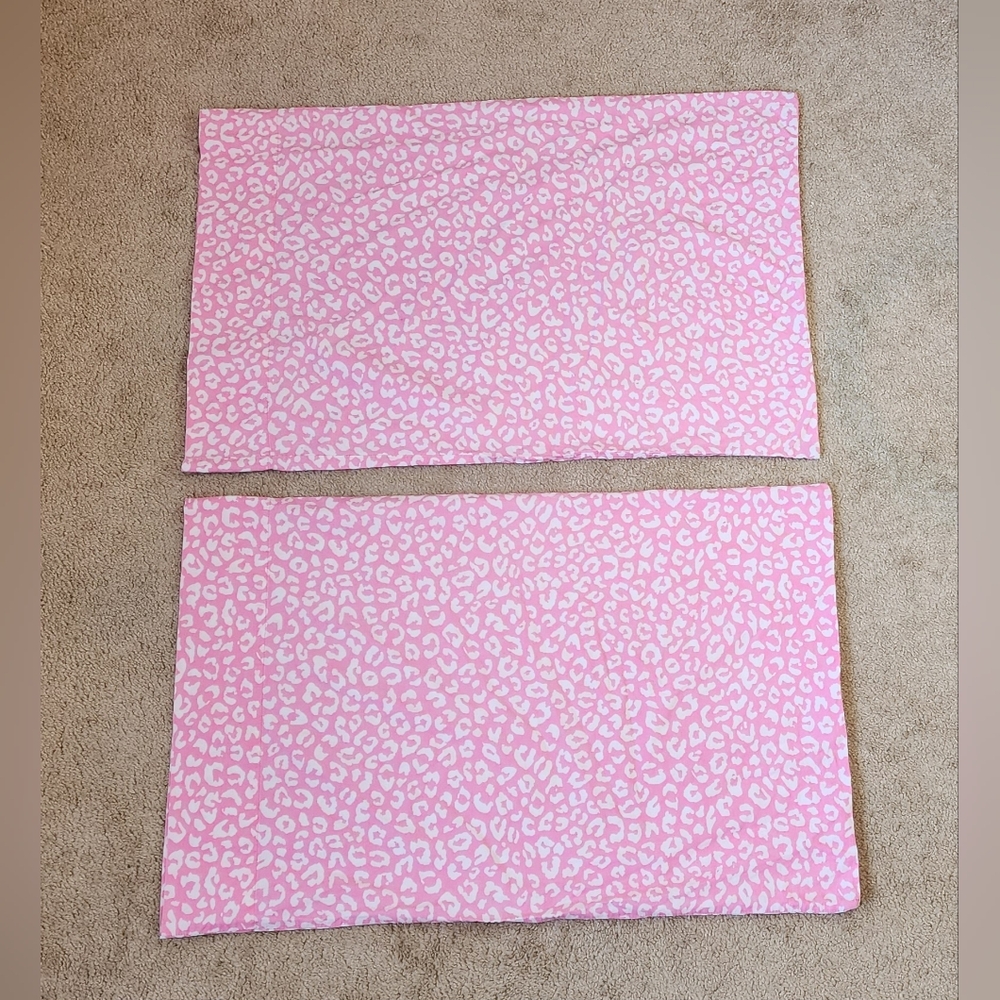 Victoria's Secret Pink Pillow Cases ✨️Price is Firm✨️